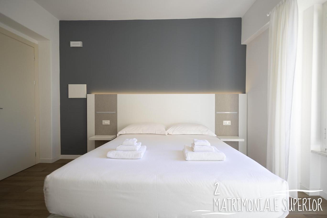Albergo Augusta B&B 카모글리 외부 사진