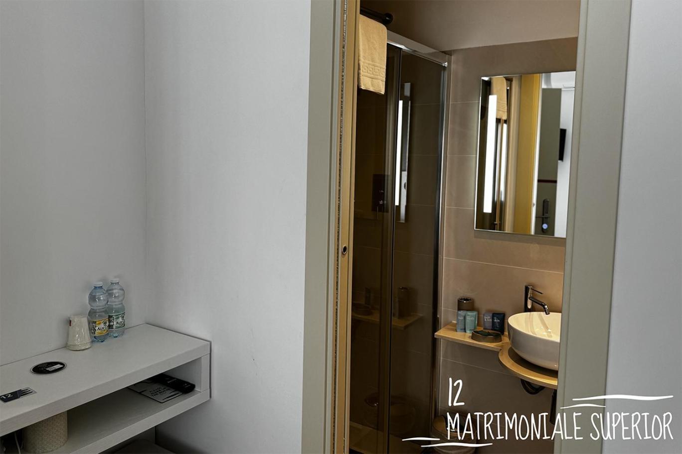 Albergo Augusta B&B 카모글리 외부 사진