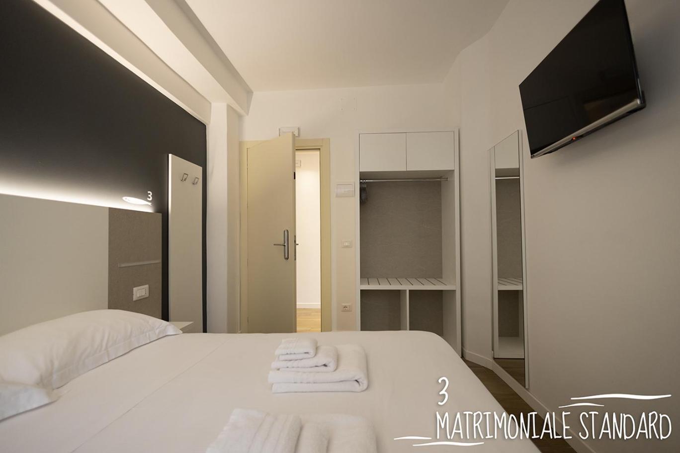 Albergo Augusta B&B 카모글리 외부 사진