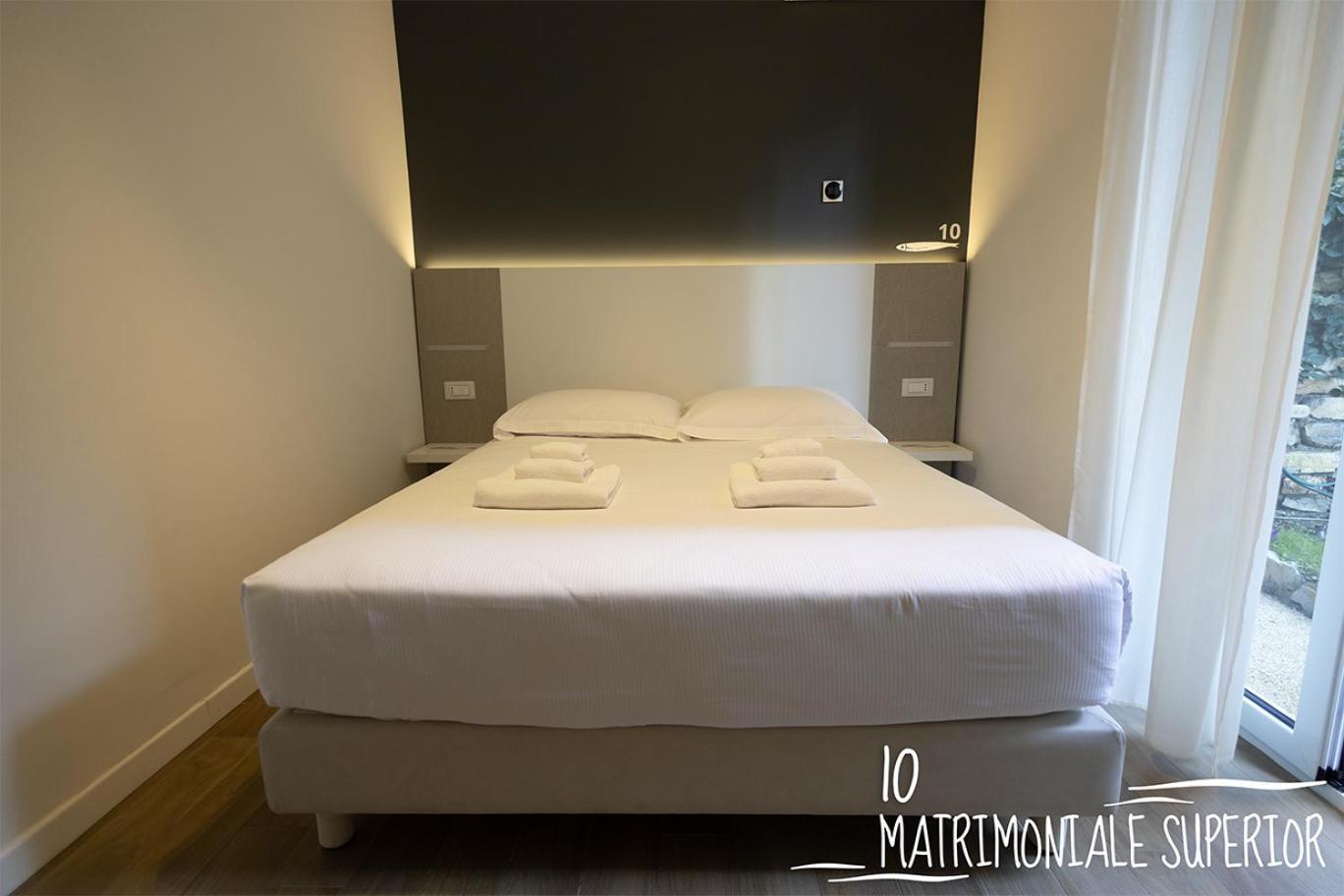 Albergo Augusta B&B 카모글리 외부 사진